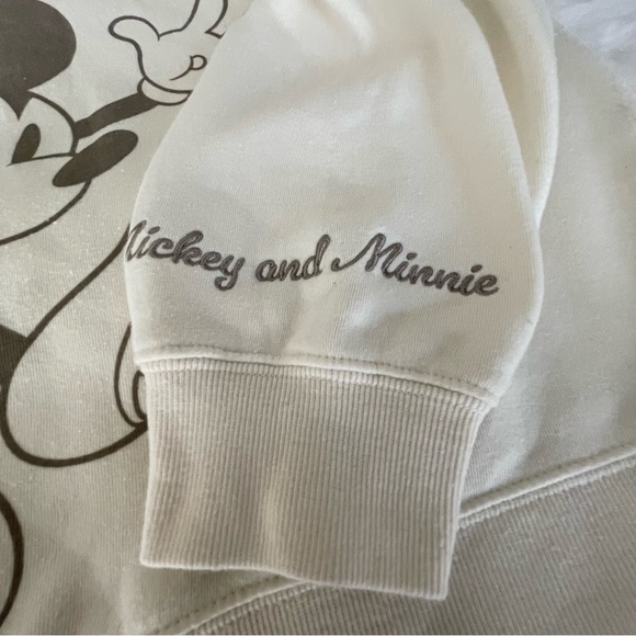 Disney White Crew Neck Sweater with Mickey‎ and Minnie - Picture 6 of 9
